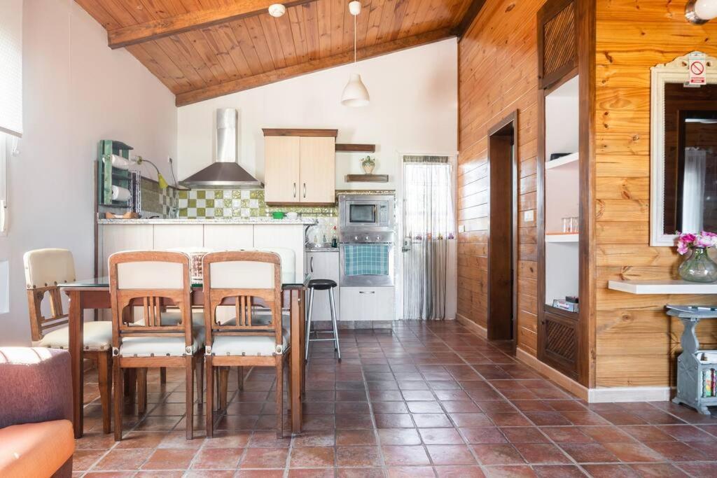 Вілла Casa De Madera Del Turullote Есіха Екстер'єр фото