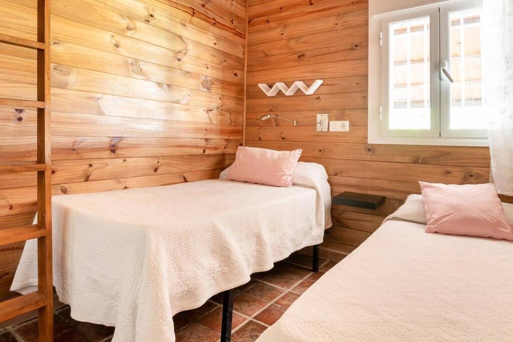 Вілла Casa De Madera Del Turullote Есіха Екстер'єр фото